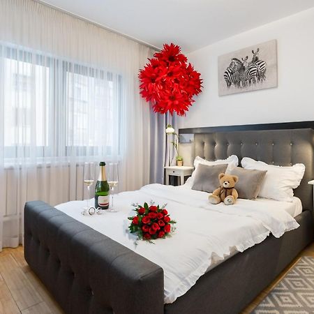 Happy Bubble I Timpuri Noi 1Br Apt 4 Ppl 布加勒斯特 外观 照片