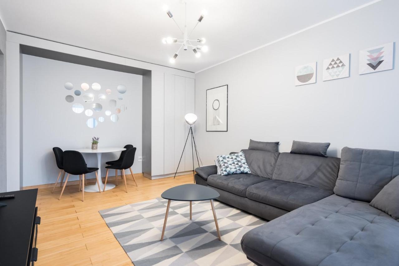 Happy Bubble I Timpuri Noi 1Br Apt 4 Ppl 布加勒斯特 外观 照片