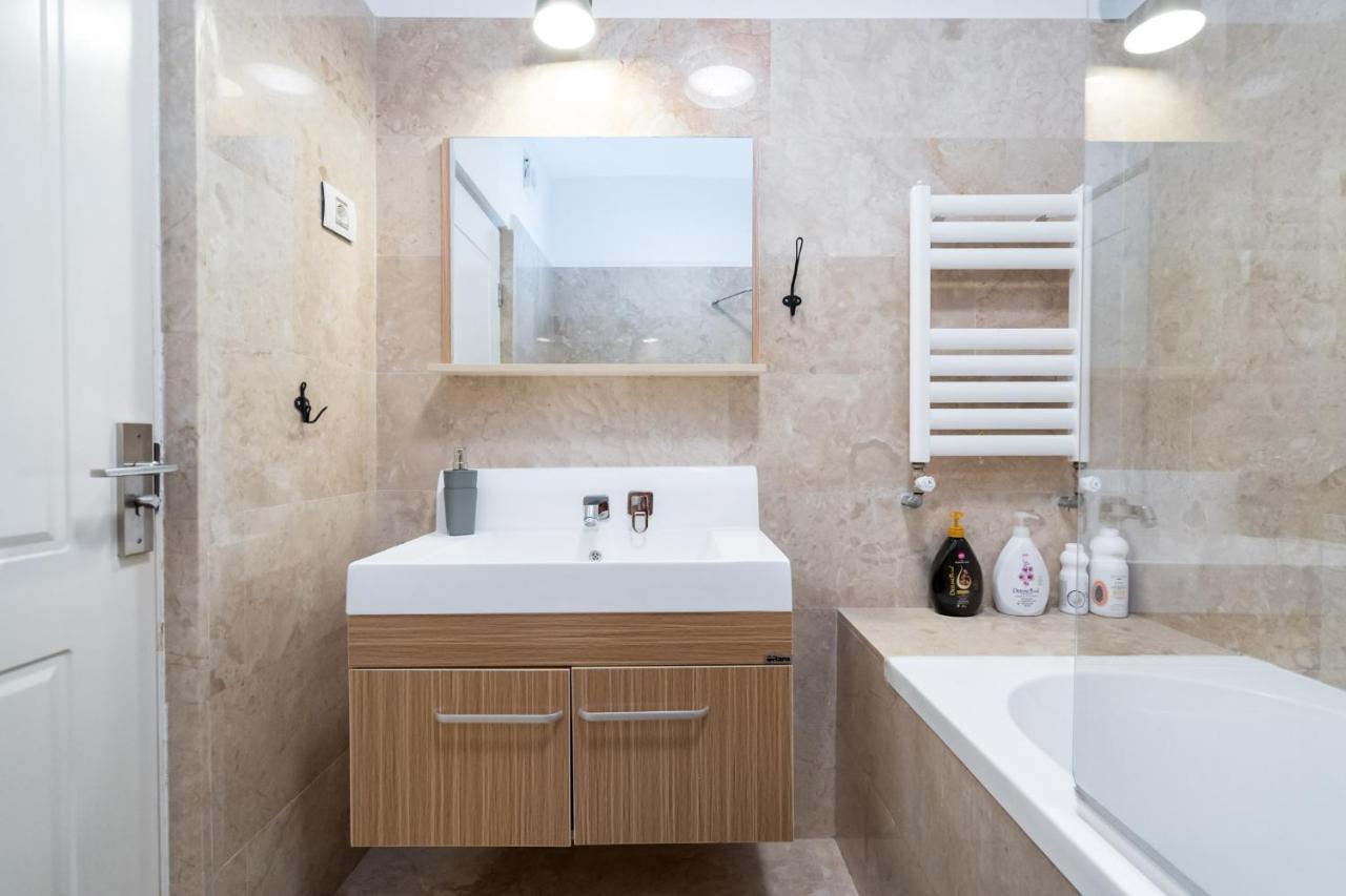 Happy Bubble I Timpuri Noi 1Br Apt 4 Ppl 布加勒斯特 外观 照片